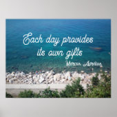 Elke dag biedt het poster voor latijns gezegde (Voorkant)