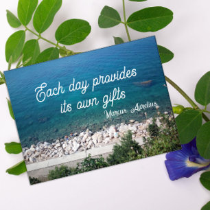 Elke dag biedt het poster voor latijns gezegde