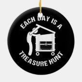 Elke dag duikt er een schattebout op. keramisch ornament (Achterkant)