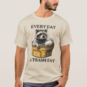 Elke Dag is Afvaldag Wasbeer T-shirt (Voorkant)
