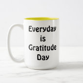 Elke dag is Dankbaarheidsdag Thee Chocolade Tweekleurige Koffiemok (Links)