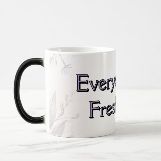 Elke dag is een frisse start bloemenontwerp magische mok (Links)