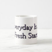 Elke dag is een frisse start bloemenontwerp magische mok (Center)