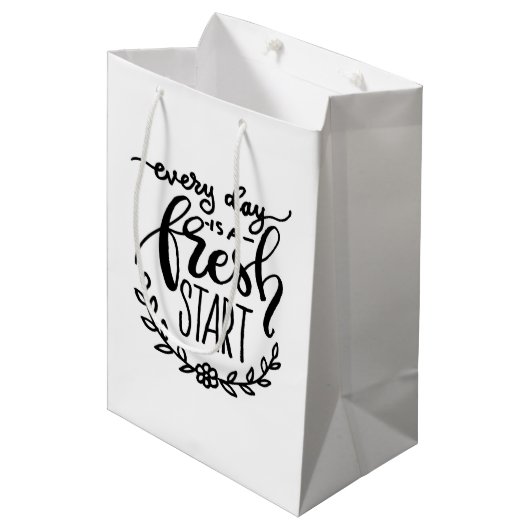 Elke dag is een nieuwe start medium cadeauzakje (Voorkant Gekanteld)