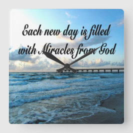 ELKE DAG IS EEN WONDER VAN GOD VIERKANTE KLOK