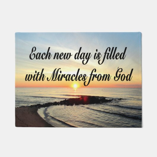 ELKE DAG IS MIRACLINE VAN GOD DEURMAT (Voorkant)