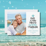 Elke kerstkaart<br><div class="desc">Fun en modern strandkerstkaartjes zijn voorzien van handgeschreven typografie "Een heel prettig kerstfeest" naast je familiefoto. Personaliseer met uw groet en familienaam.</div>
