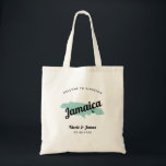 elke Kleur Jamaica Destination Wedding Welcome Bag Tote Bag<br><div class="desc">Het weekend is een cadeautas voor gasten uit de stad voor je bruiloft, met afbeelding van Jamaica. U kunt de kleuren voor om het even welk deel van dit ontwerp uitgeven, evenals het hart naar de plaats van uw bruiloft verplaatsen. Om kleuren te veranderen, personaliseert de klik en dan "uitgeeft...</div>