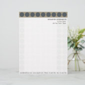  elke kleur Polka Dots Pattern op Latte Briefhoofd Sjabloon (Staand voorkant)