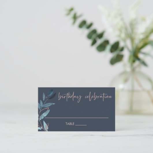 ELKE LEEFTIJD DIE BLAUW FOLIAGE WREATH BIRTHDAY PI PLAATSKAARTJE (Staand voorkant)