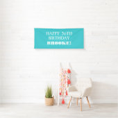 Elke leeftijd met Turquoise White Happy Birthday B Spandoek (Insitu)