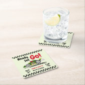 Elke leeftijd verjaardag klaar voor groene raceaut kartonnen onderzetters (Insitu)