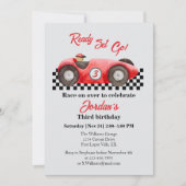 Elke leeftijd verjaardag rode race auto klaar voor kaart (Voorkant)