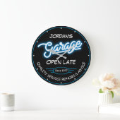Elke naam Garage Datum Blauwe Retro Faux Neon Grote Klok (Huis)