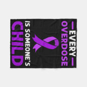 Elke overdosis is iemands kind. Overdosis Awaren Fleece Deken (Voorkant (Horizontaal))