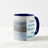 Elke reis begint.............. mok (Voorkant rechts)