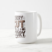 Elke snede vertelt een verhaal - rustieke houtbewe koffiemok (Voorkant rechts)