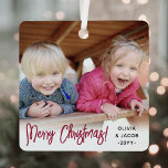 Elke tekst 2 foto modern geborsteld script feestel metalen ornament<br><div class="desc">Vier de eenvoudige geneugten van de feestdagen met een aangepaste 2 foto overlay vierkante metalen ornament. Afbeeldingen en alle tekst op deze sjabloon zijn gemakkelijk aan te passen en kunnen verschillend of hetzelfde zijn op de voor- en achterkant. Prettige feestdagen Het kan elke formulering bevatten, zoals Vrolijk kerstfeest, kinder, familienamen,...</div>
