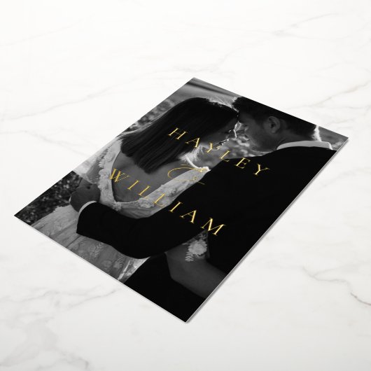 Ellesmere Zwart Moderne minimalistische bruiloft Folie Uitnodiging (Gedraaid)