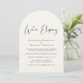 Elopement QR Code Foto Boog Huwelijksreceptie Kaart (Staand voorkant)
