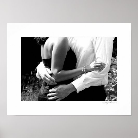 Embrace Poster (Voorkant)