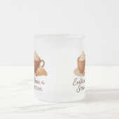 Embrace This Season Frosted Mug – Cozy Cocoa Café  Matglas Koffiemok (Center)