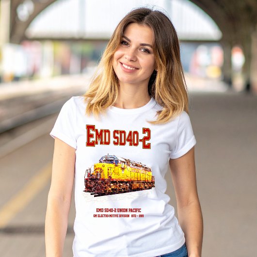 EMD SD40-2 Diesel Locomotive. T-shirt
