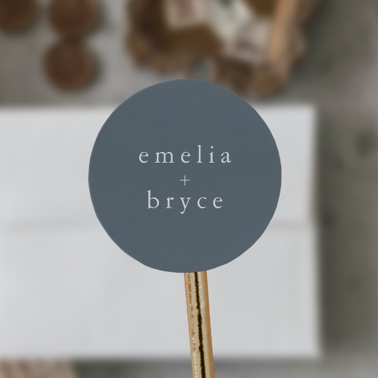 EMELIA minimalistische donkerblauwe winterbruilof Ronde Sticker