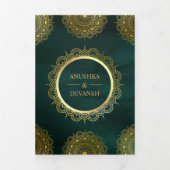 Emerald and Gold Asian Mandala Indian Wedding Drieluik Uitnodiging (Cover)