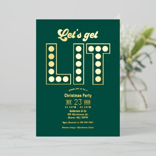 Emerald Elegance Get Lit Retro Christmas Party Folie Uitnodiging (Staand Voorkant)
