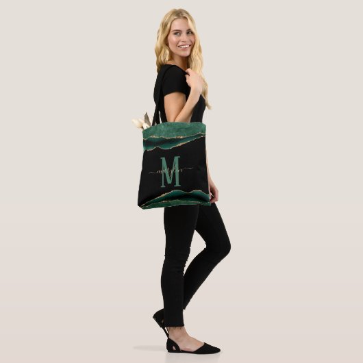 EMERALD EN GOLD AGATE MONOGRAM TOTE BAG (Op model)