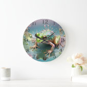 Emerald Essence: Groene kikker in fractale kunst Grote Klok (Huis)