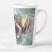 Emerald Essence: Groene kikker in fractale kunst Latte Mok (Rechts)
