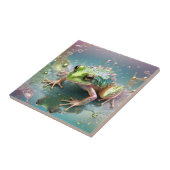 Emerald Essence: Groene kikker in fractale kunst Tegeltje (Zijkant)