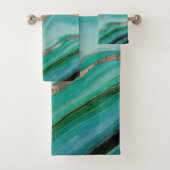 Emerald green and Marble Arch Bad Handdoek (Insitu)