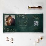 Emerald Green en Gold Botanical Elegant Wedding Drieluik Uitnodiging<br><div class="desc">Smaragdgroen en Goud Botanische Elegante Bruiloft Tri-Fold Uitnodiging</div>