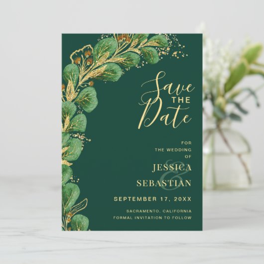 Emerald Green en Gold Eucalyptus Elegant Save The Date (Staand voorkant)