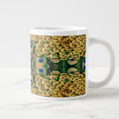 Emerald Green en Gold Peacock Feathers Grote Koffiekop (Rechts)