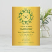 Emerald Green & Gold Monogram Huwelijksuitnodiging Kaart (Staand voorkant)