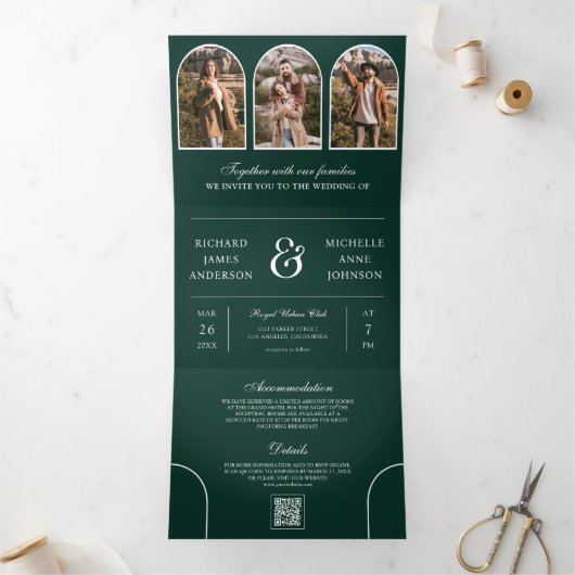 Emerald Green Minimal Arch Photo QR code Wedding Drieluik Uitnodiging (Binnen)