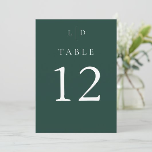 Emerald Green Monogram Trouwtafel Nummers Kaart (Staand voorkant)