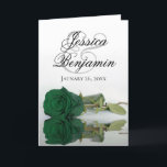 Emerald Green Roos Elegant Romantic Photo Wedding<br><div class="desc">Deze prachtige trouwuitnodigingen zijn voorzien van een verbluffend design met één enkel langgestampt groen roos dat in water reflecteert met golven en rimpels. De voorzijde toont de eerste namen van het paar in fancy manuscript het schrijven. Binnen is ruimte voor de foto van het stel samen met alle gebruikelijke uitnodigingsinformatie....</div>