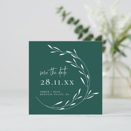 Emerald Green Simple Wreath Square Save the Date (Staand voorkant)