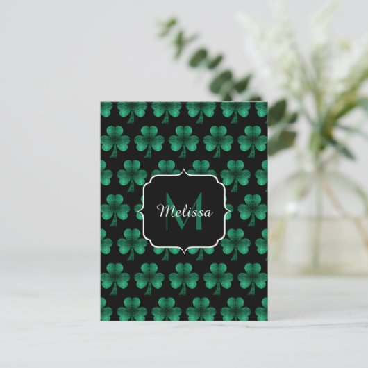 Emerald Green Sparkle Shamrock Black Monogram Briefkaart (Staand voorkant)