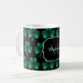 Emerald Green Sparkle Shamrock Black Monogram Koffiemok (Voorkant links)