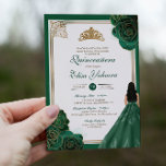 Emerald Green White Gold Rozen Royal Quinceanera Kaart<br><div class="desc">U kunt al tekst in deze quinceanos viering uitnodiging uitgeven. Sommige elementen kunnen rond worden bewogen zoals nodig om jouw tekst te passen.</div>