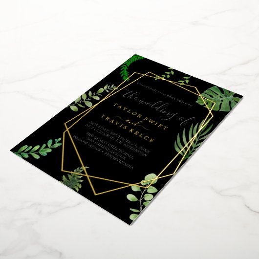 Emerald Greenery | Casual goudolieruwbinding Folie Uitnodiging (Gedraaid)