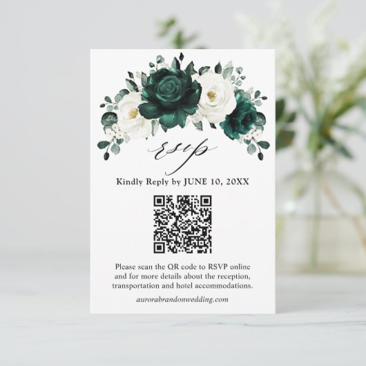 Emerald Greenery Eucalyptus White Floral Wedding R RSVP Kaartje (Staand voorkant)