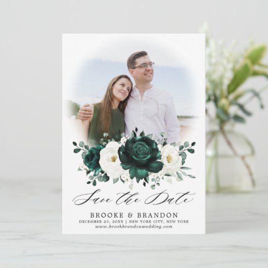 Emerald Greenery Eucalyptus White Floral Wedding Save The Date (Staand voorkant)