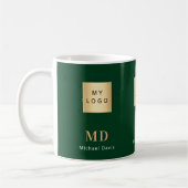 Emerald groen goud monogram naam bedrijf logo koffiemok (Links)